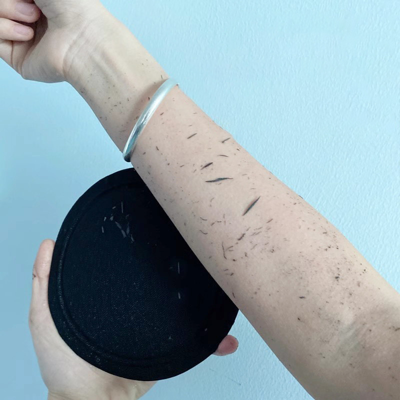 角質除去バススクラブボディスクラバーシャワーブラシボディ角質 - Body Brush のレビューと価格